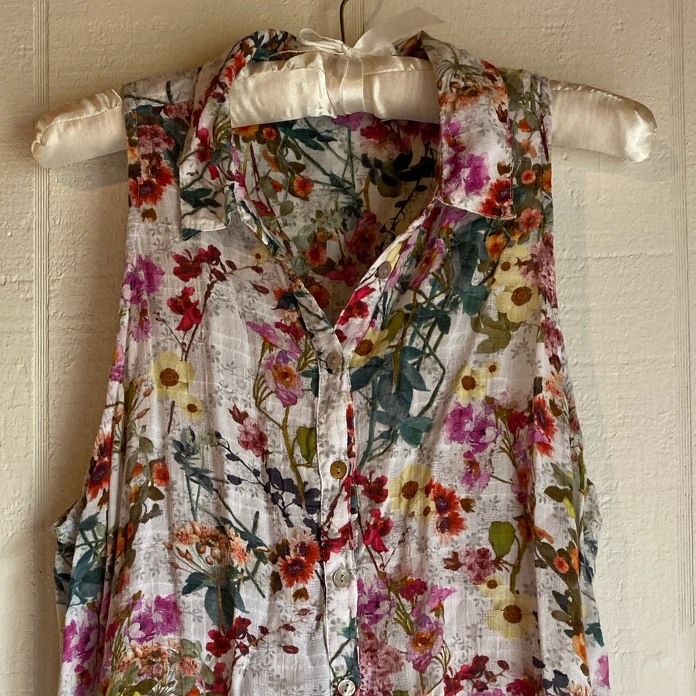 Floral Sleeveless Button Up